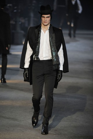 Alexander McQueen / - 2009-2010